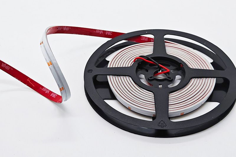 cob燈帶12v和24v哪個好？全面對比優缺點與應用場景