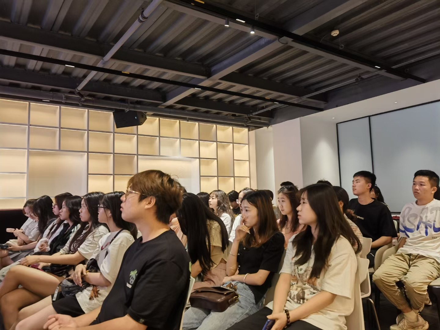 1738983994858499.jpg 1738983994858499.jpg